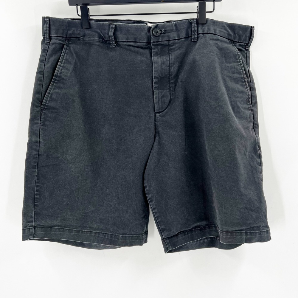 GAP Men's Black Chino Shorts‎ 10 Inch Inseam Size 38
